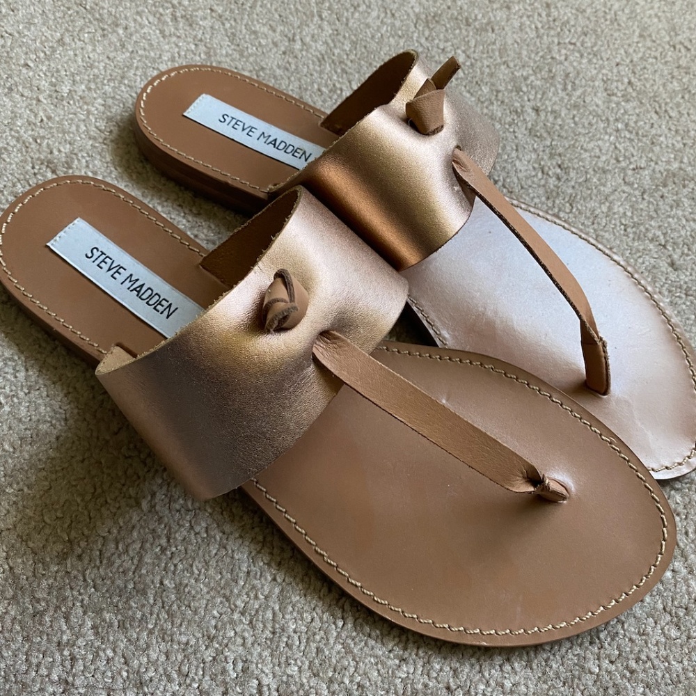 Steve Madden Flip Flops
